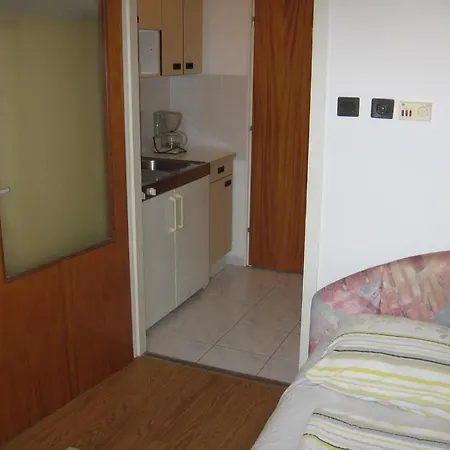Voeroeskut Panzio Aparthotel *